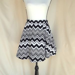 Rue21 Black and White Zig Zag Chevron Skater Skirt